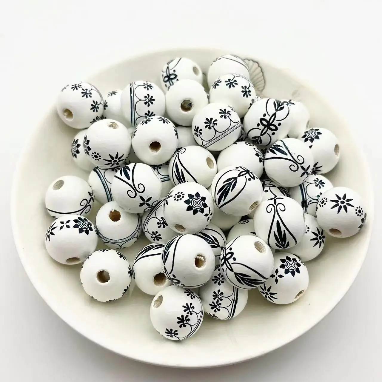 

Hot Selling 16mm Ink Style Blue And White Porcelain Printed Wood Beads Kids Toys DIY Children's Handmade Loose Bead Accessories