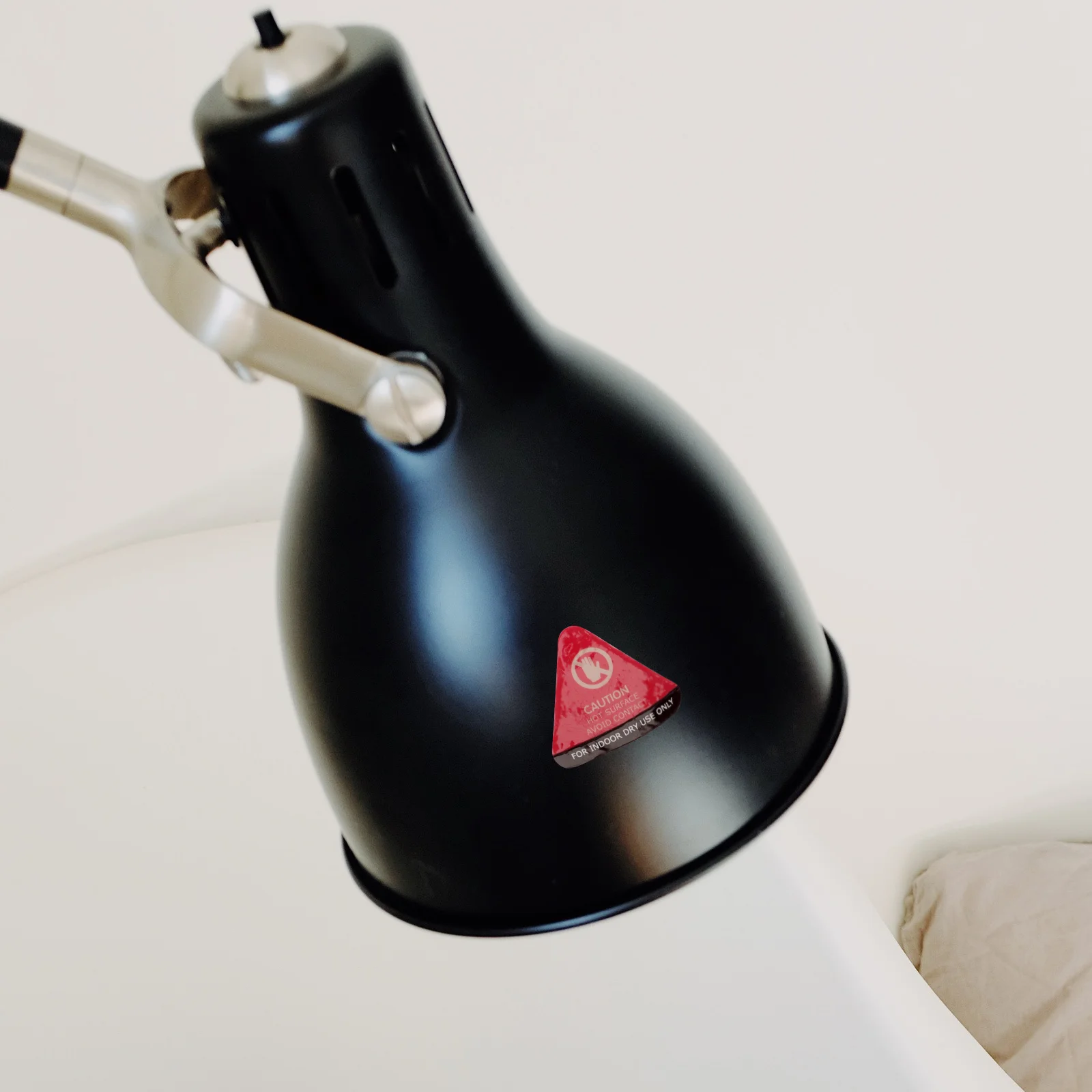 Рисунок 2 - Не прикасайтесь к чайнику