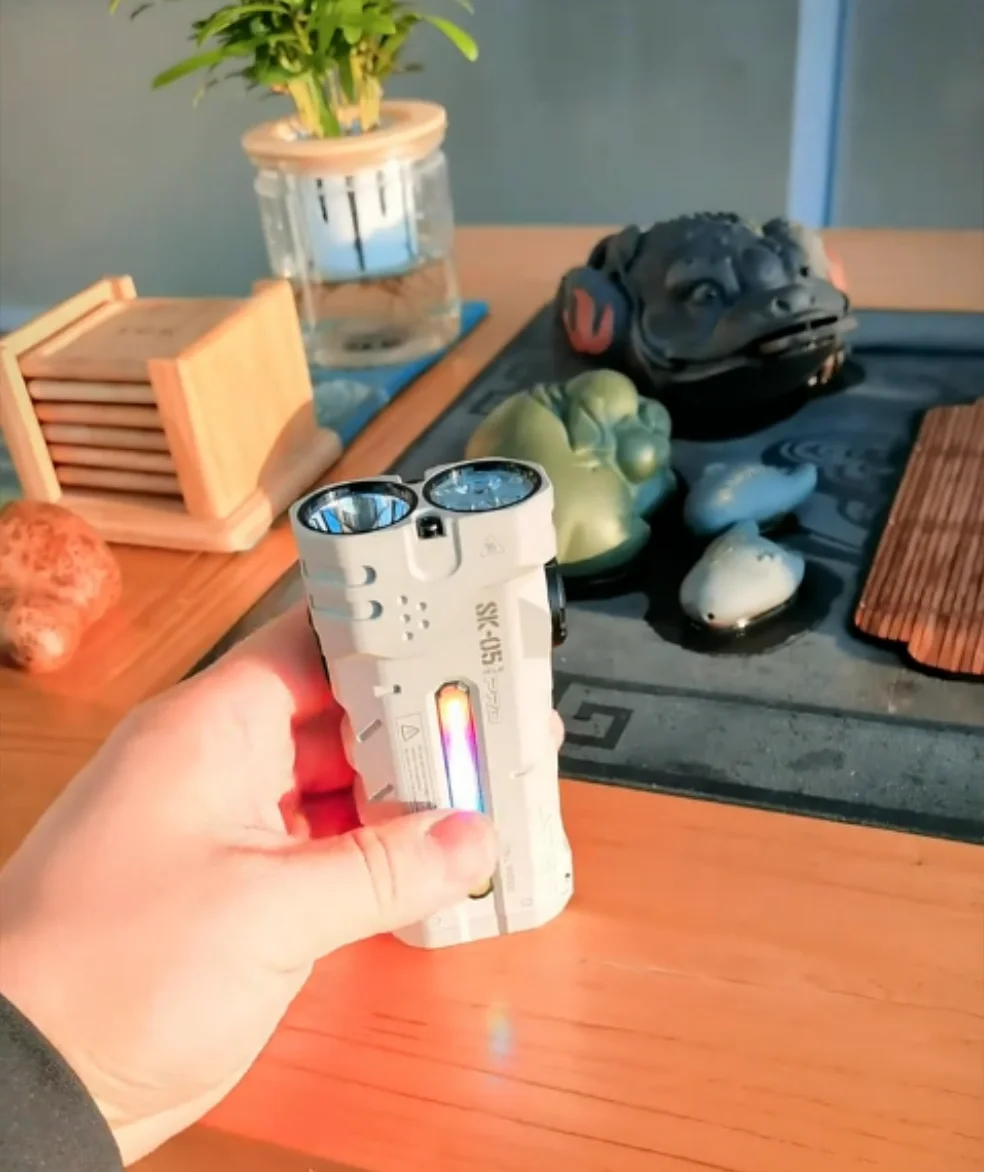 Waterproof Outdoor Multi Functional Flashlight with Long Range Strong Light