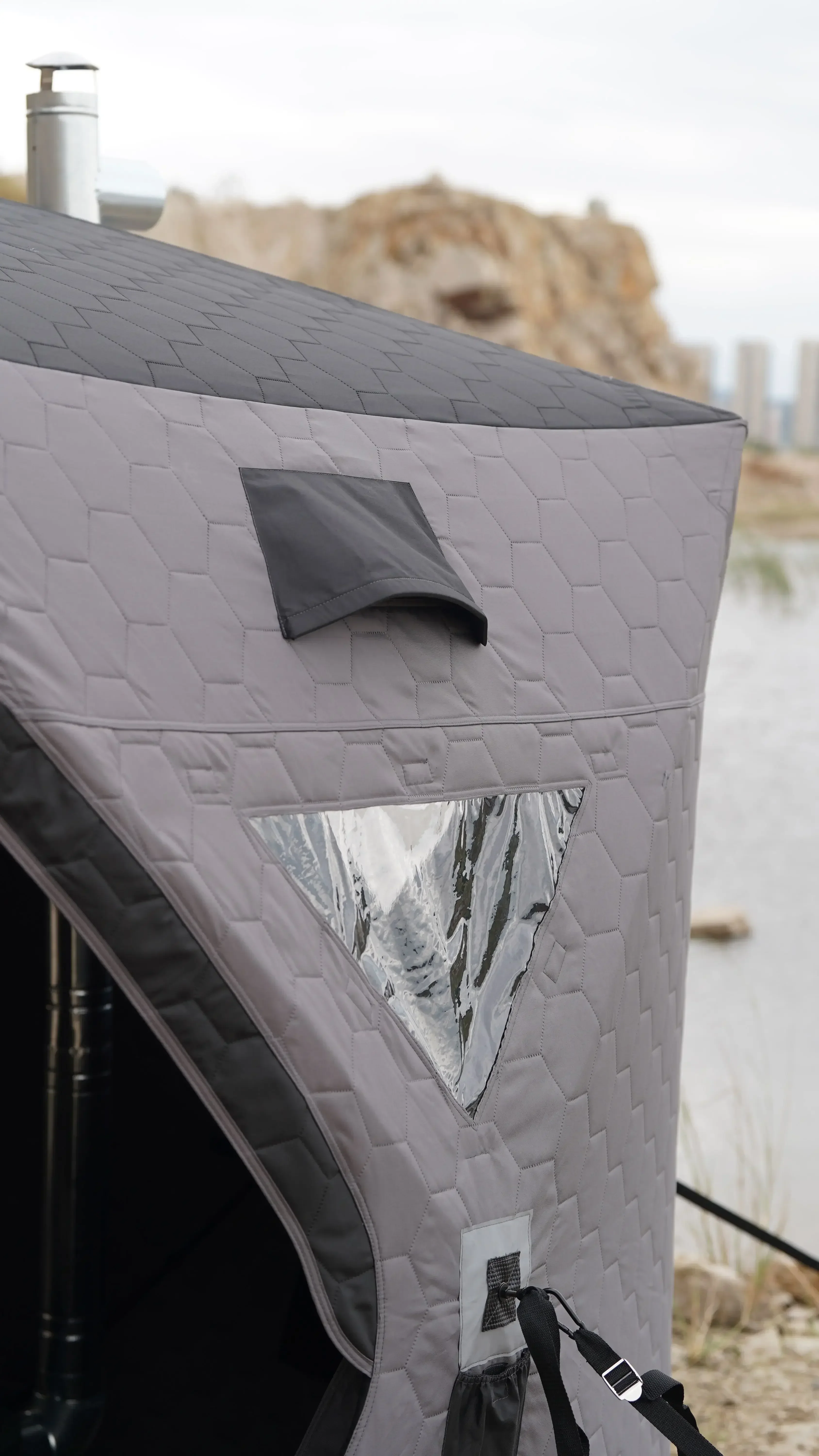 VEVOR Tenda Da Pesca Sul Ghiaccio 1,8x1,8x2 M, Per 3-4 Persone, Pop-up, Isolata, Con Ancore E Borsa - 6