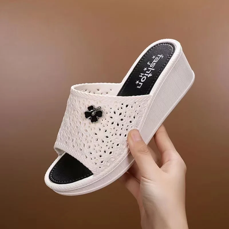 Women's Summer Wedges Hollow Out Casual Slippers Soft Sole Non Slip Free Shipping Home Slippers Bathroom Slippers Beach Slipper