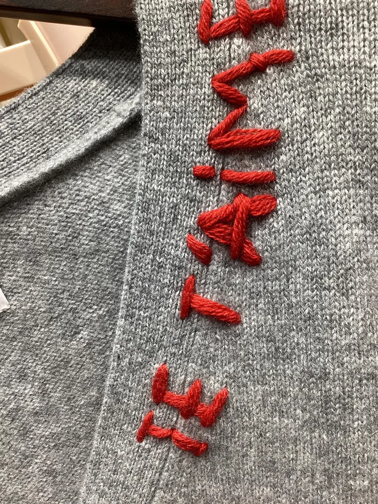 100% Cashmere Female Loose V-Neck Long Sleeve 3 Colors Cardigan Coat Women Heart Shaped Letter Embroidery Sweater Autumn 2023 2