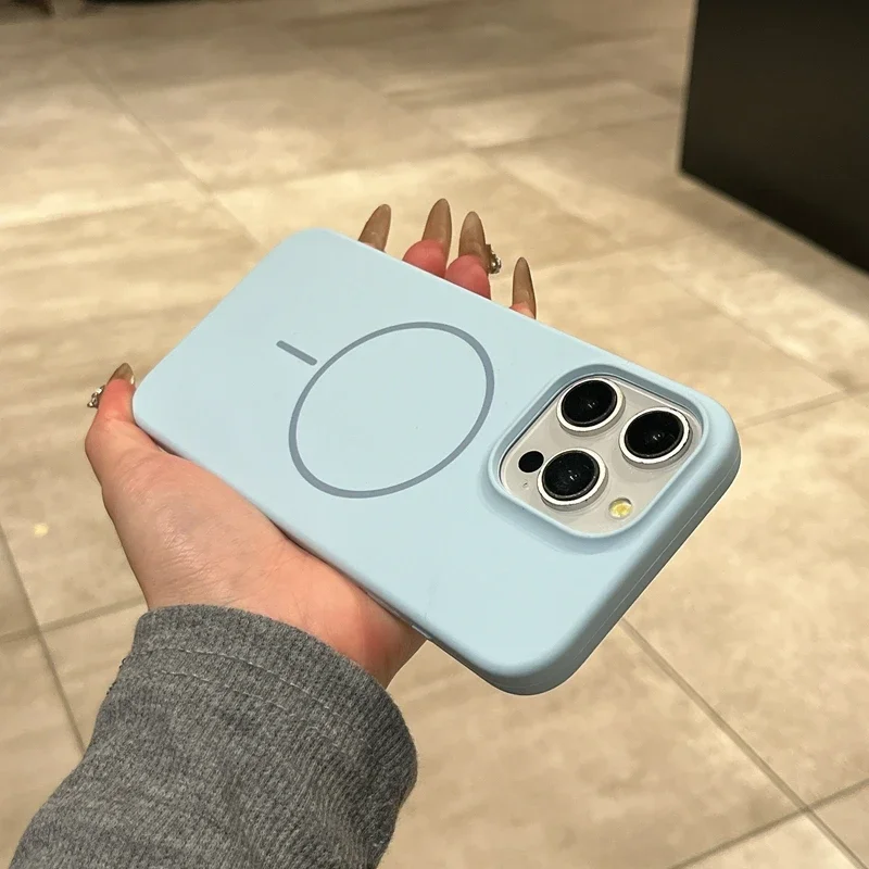 Magnetic Liquid Silicone Shockproof Phone Case with Wireless Charging Compatibility