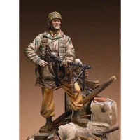 1/16 Scale Die-cast Resin Figure Model Assembly Kit Toy Model (unpainted) Including Base 1