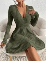 Autumn and Winter New V-neck Sexy Waistline A-line Umbrella Skirt Big Swing Long-sleeved Knit Dress 1