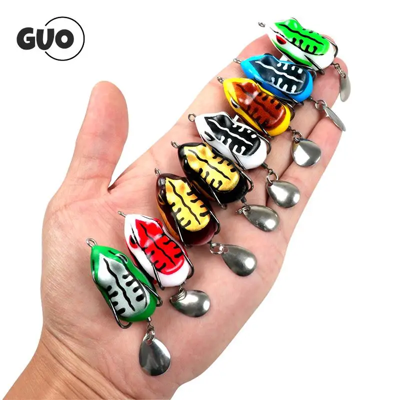 Mini Fishing Lure Soft Frog Spinner Bait Metal Sequin Double Hook Thunder Frog Bait 4Cm 5.5G Micro Topwater Wobblers Swimbait