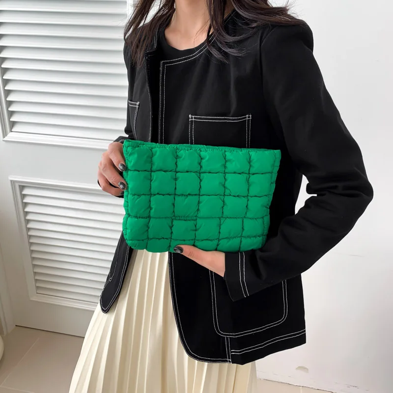 Autumn and Winter Fashionable Pleated Clutch Women's Bag Chic Storage Makeup Bag,  Versatile Stylish Soft Cotton Padded Clutches