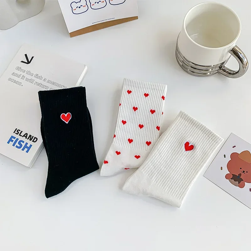 

Love Embroidered Socks Men Women Cotton Sports Short Socks White Black Gift for Girls Ladies Harajuku Kawaii Calcetines Mujer