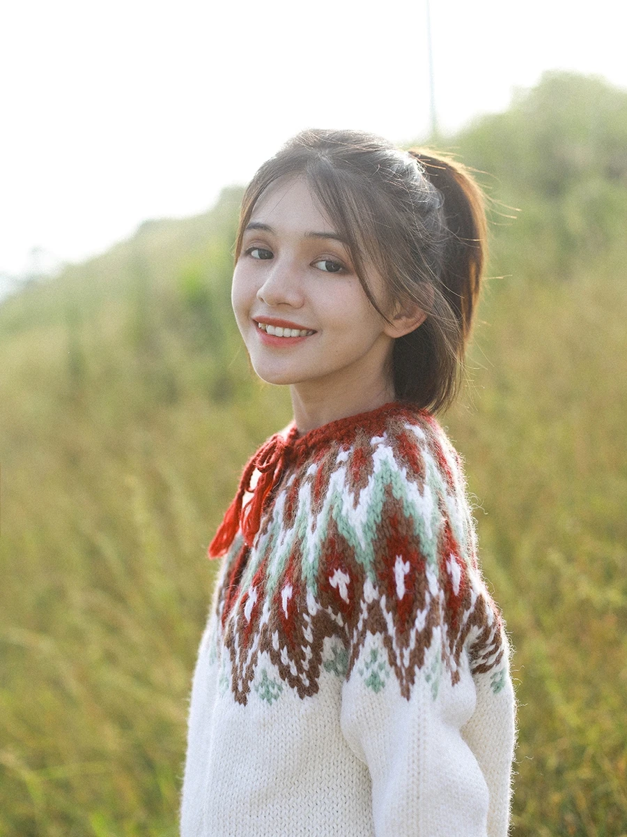 

Spring Autumn 2022 Women Hand Knitted Vintage Christmas Nordic Cute Handmade Thick Warm 100% Woolen Sweater Coat Cardigans