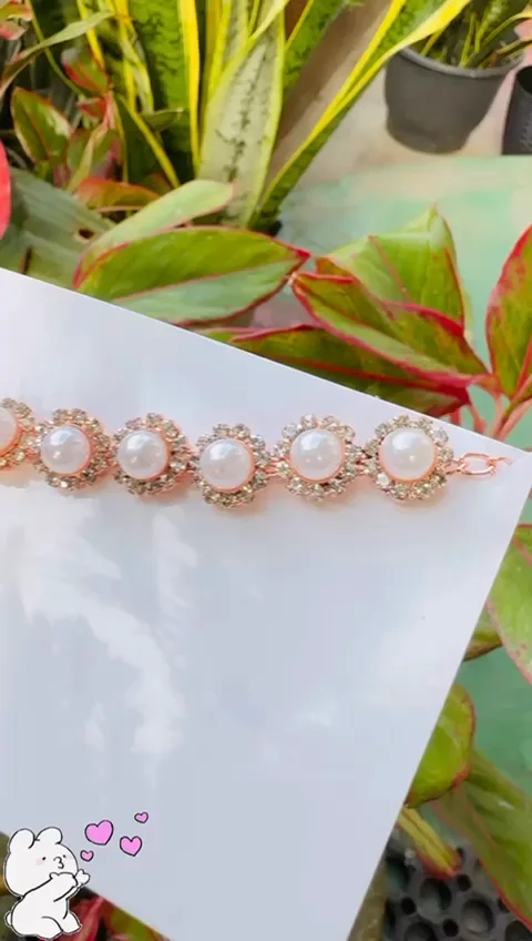 BOOM Rose gold color small round pearl adjustable necklace with one ...
