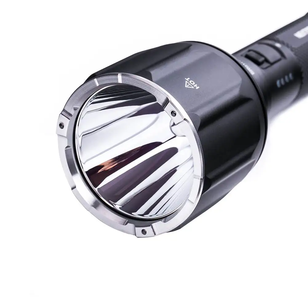 NEXTORCH P82C 1100m 장거리 빔 LED 전술 손전등, 고밀도 백색 LED 발광체 2200 루멘, 21700 배터리 충전식