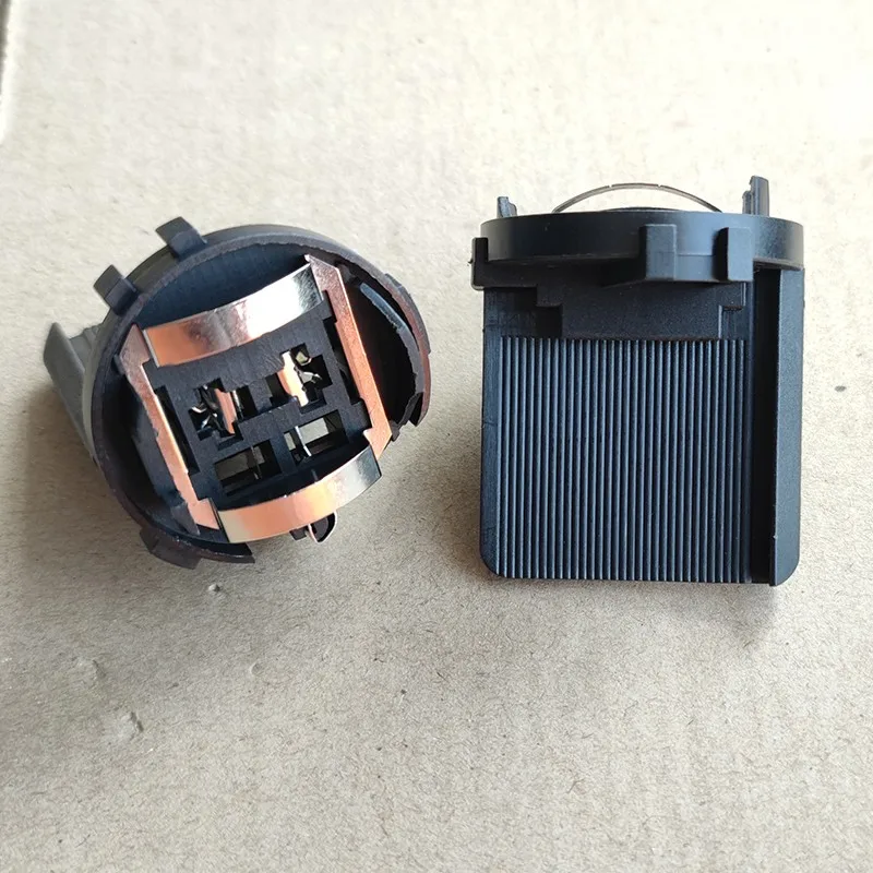 

1Pcs for Car Volkswagen Golf 6/7 Headlights Near Light H7 Lamp Holder TOURANL Scirocco Sharan Headlight Base Accessories