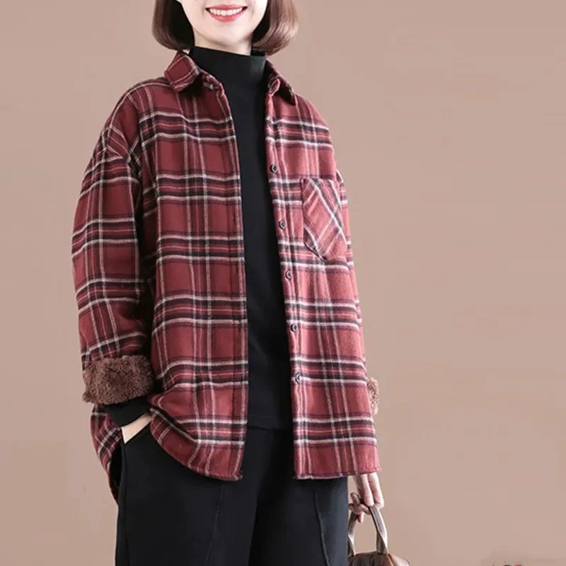 

Куртка женская зимняя утепленная на пуговицах, модная свободная офисная одежда в клетку с отложным воротником и длинным рукавом