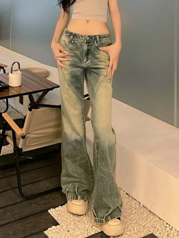 Рисунок 4 - Винтажные расклешенные брюки QWEEK