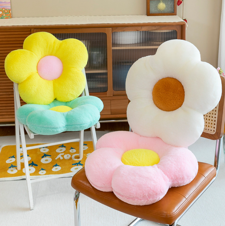 Colorful flower shaped cushion for comfort