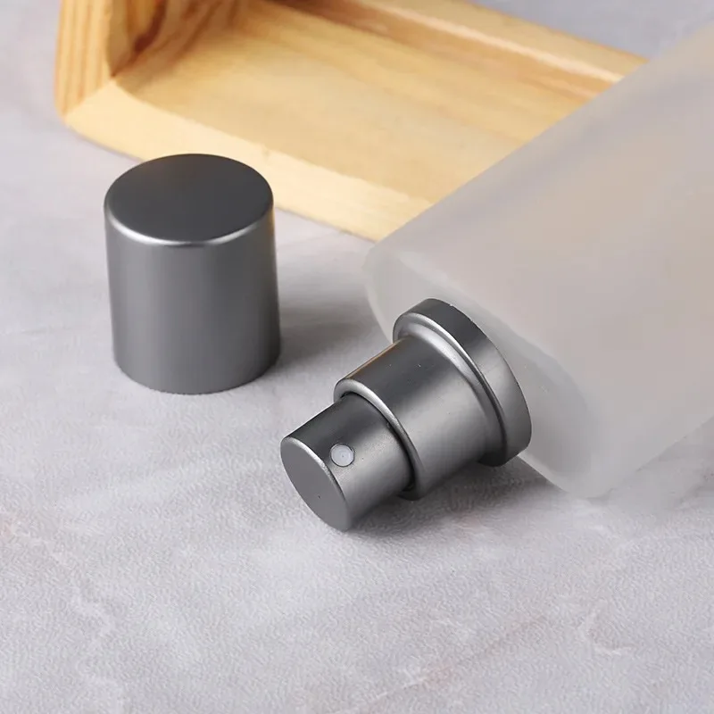30/50ml Screw Top Sandblasted Glass Perfume Bottle Liquid Spray Bottle Empty Dispenser Bottle Empty Makeup Fine Mist Bottles