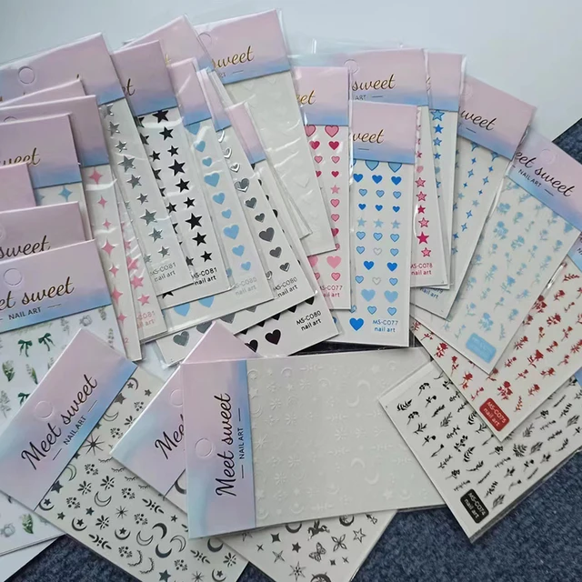 꽃 별 달 럭셔리 브랜드 네일 스티커로 고급스러운 매니큐어를 연출하세요.