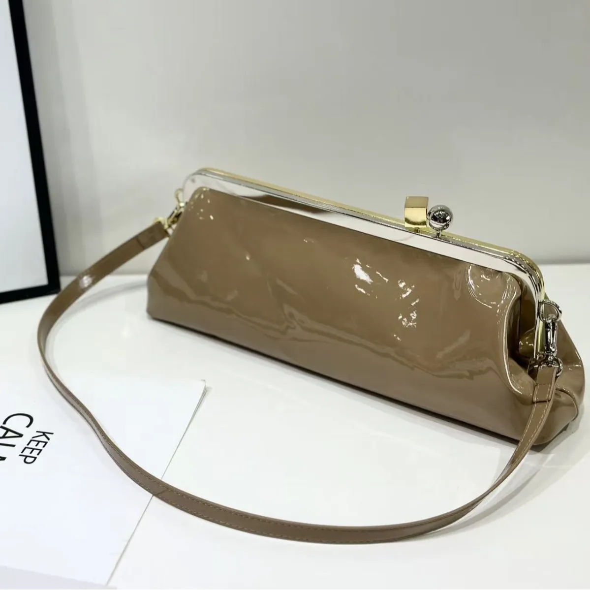 2025 New Style Hardware Clip bag French Bag Women's pu Leather Bag Single Shoulder And Cross-Body Casual Fashion Handbag