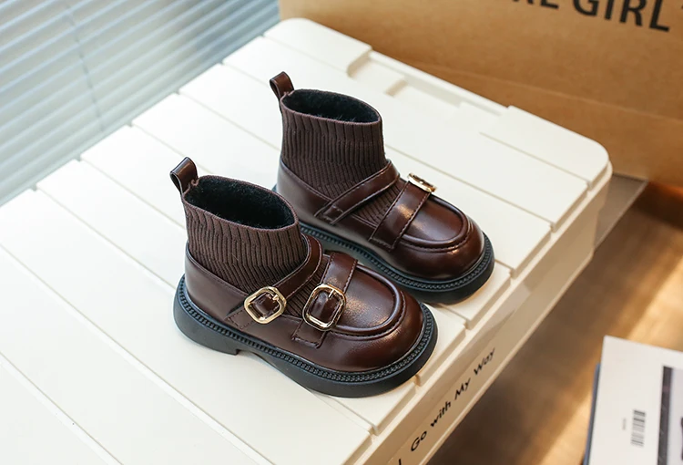 2024 Autunno Inverno Nuovo Bambini Corto Ragazze Moda Casual Soc Stivali Principessa Bambini Tendenza Scarpe in Pelle Nero Versatile_voghion.com