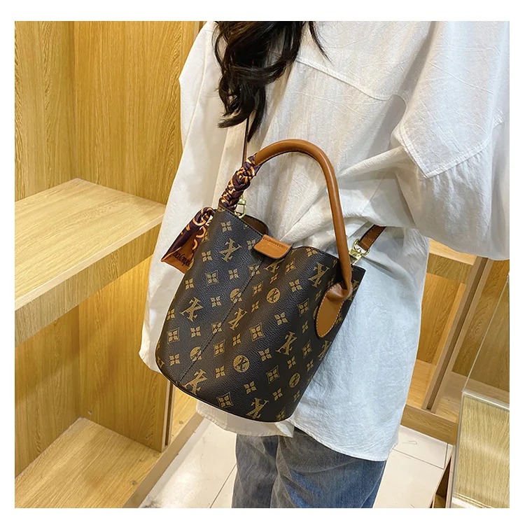 Advanced fashion bag for women 2025 - lifestyle