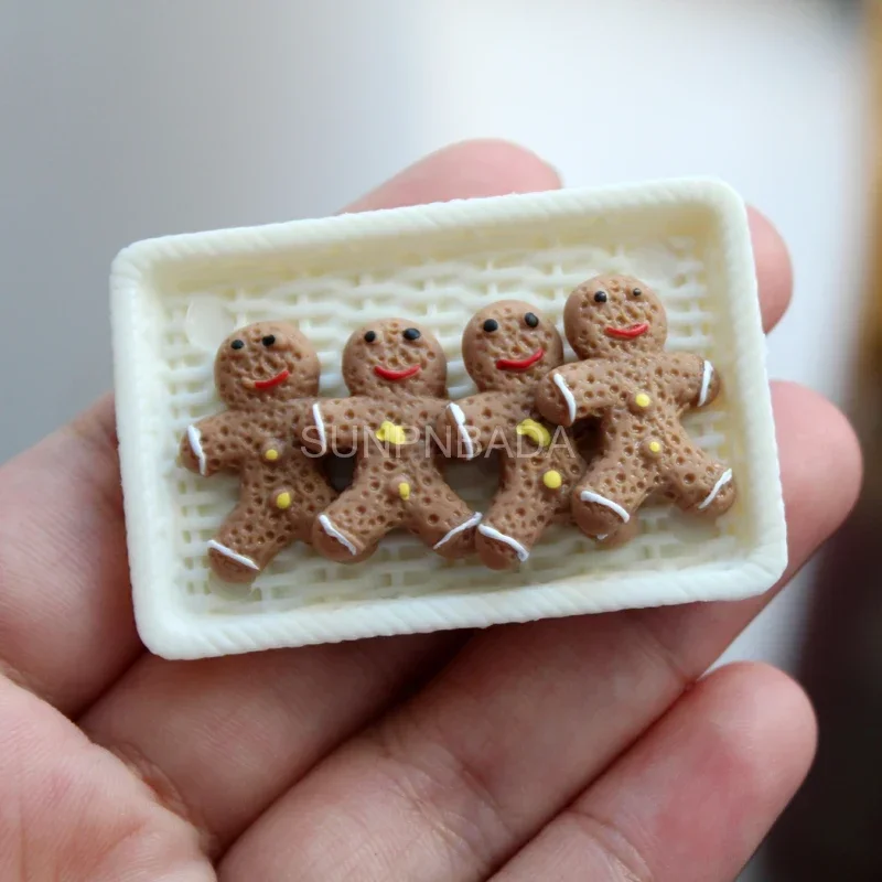 1/6 Scale Miniature Dollhouse Play Food Christmas Cookies & Mini Candy Cane Kitchen for BJD Blyth Doll House Accessories Toy kitchen toys pretend kitchen toys pretend food toys doll house toys
