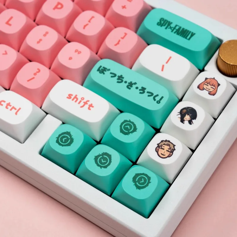 

SPYxFAMILY Keycap Sets Anya Cute Anime Keycaps 125keys PBT Sublimation MA Profile Key Caps for Mechanical Keyboard Girls Gift