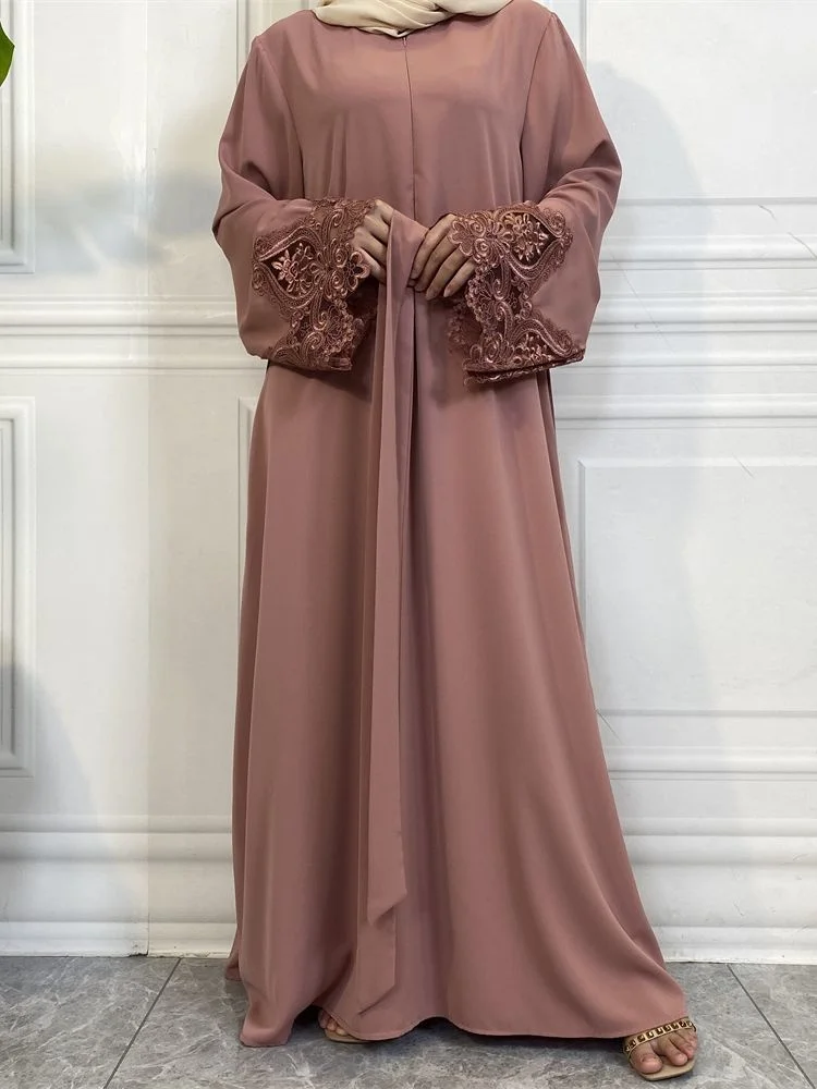 

Ramadan Eid Lace Stitching Djellaba Muslim Dress Dubai Fashion Front Zipper Silky Abaya Lace Embroidery Robes Islam Clothes Robe