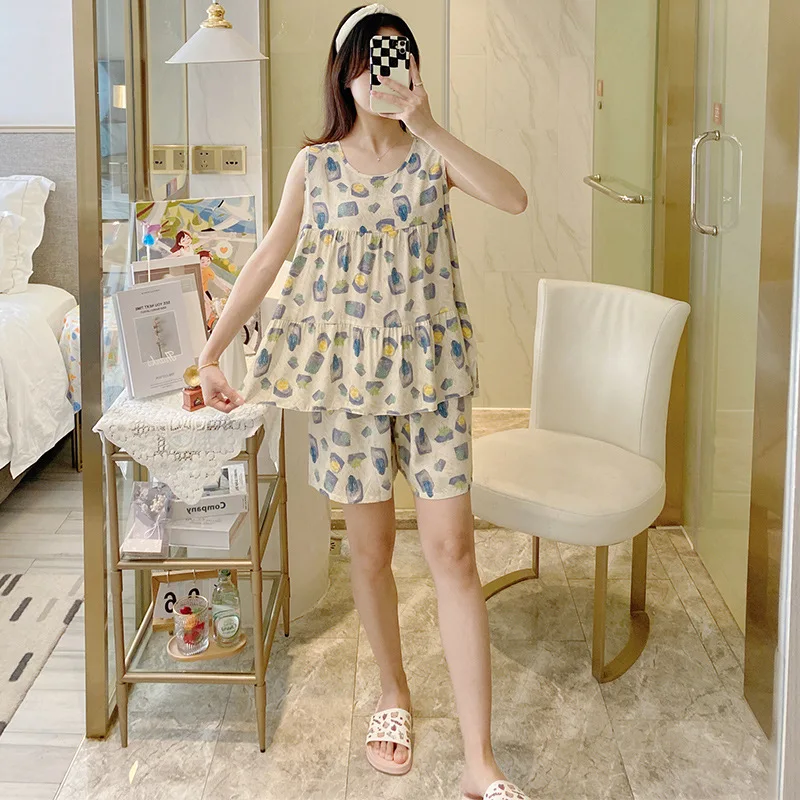 Рисунок 4 - Желтый Атласный пижамный комплект с цветочным принтом