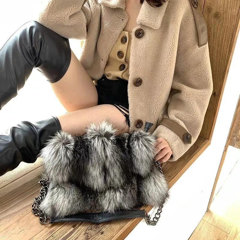Women's New Fur Shoulder Bag Natural Fluffy Fox Fur Large Capacity Handbag Furry Fashion Luxury Crossbody Fur Bag