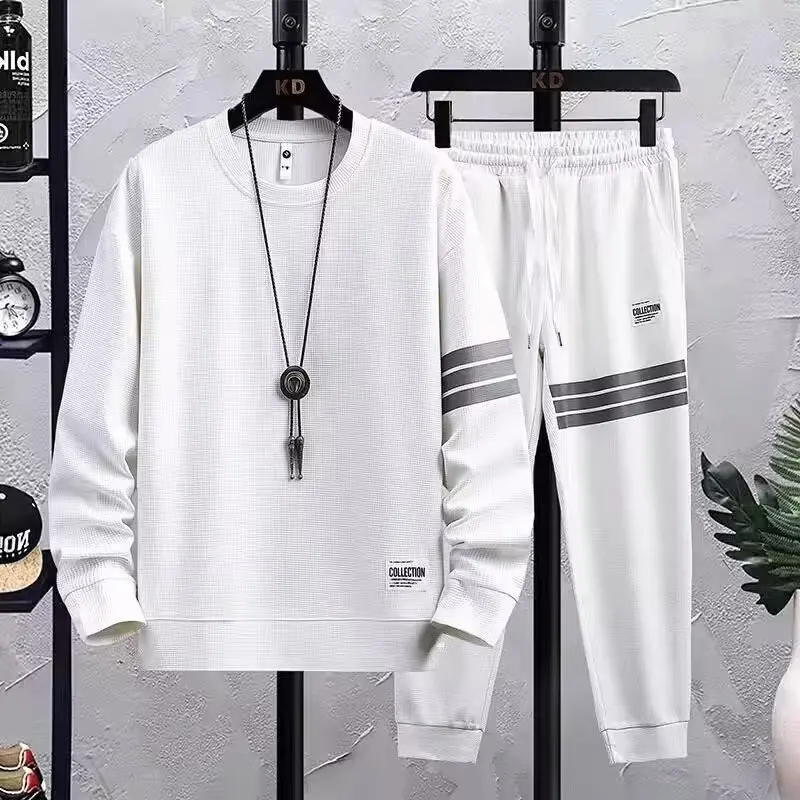 thumbnail image 1 of Conjunto de chándal de manga larga de primavera y otoño de 2 piezas para hombre, trajes deportivos Hip Pop Y2k para hombre, tendencia de moda, cuello redondo, estilo coreano de gran tamaño, 1 of 4