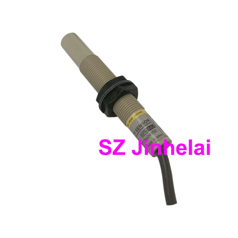 Autentico Interruttore Di Prossimità Capacitivo Omron 2M 12-24Vdc Originale E2K-X4Me1