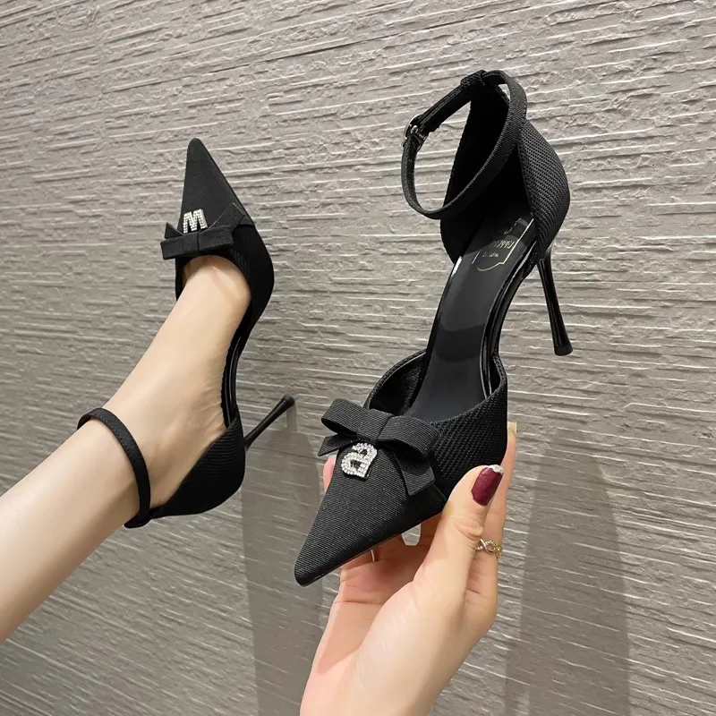 

Новинка весна-лето, туфли с острым вырезом и галстуком-бабочкой с надписью, туфли на тонком высоком каблуке, банкетное платье, Универсальные женские сандалии