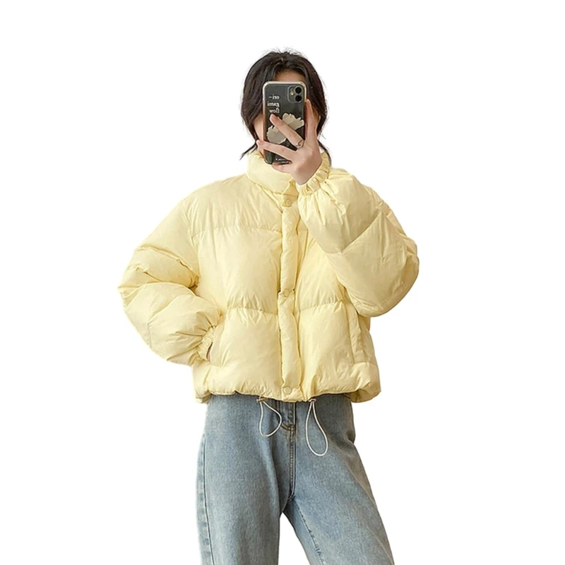 Рисунок 3 - Стильная и теплая укороченная куртка-пуховик