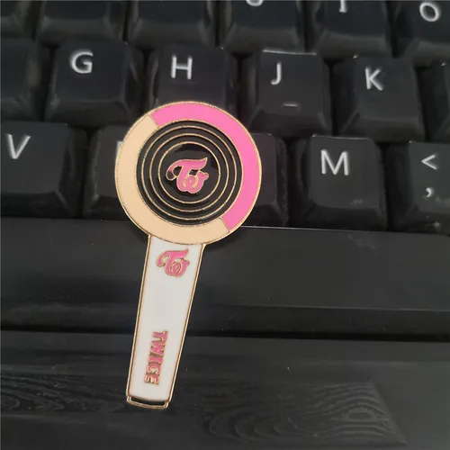 케이팝 금속 라이트스틱 배지 브로치, 가방 액세서리 선물, ATEEZ Le sserafim Twice Pin, 1 개 3