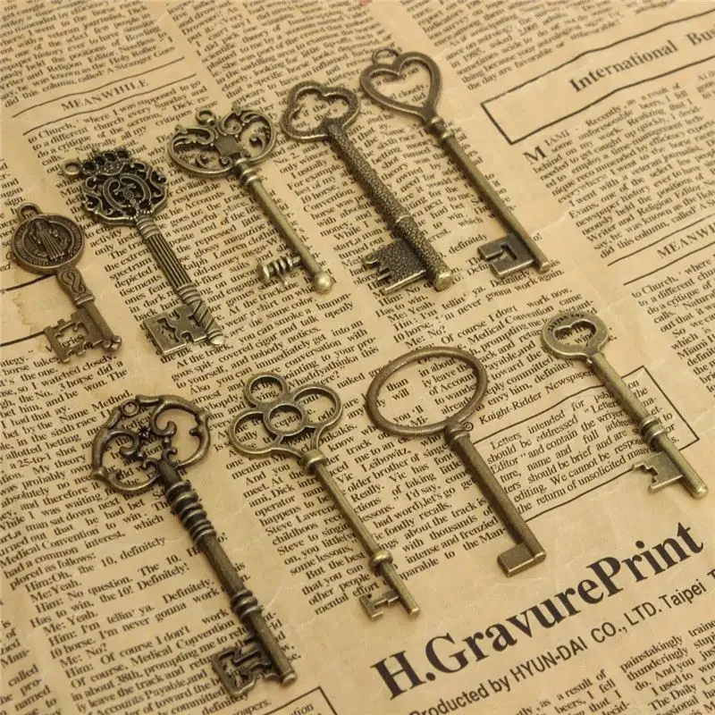 9Pcs/set Retro Antique Vintage Skeleton Keys Bronze Charm Pendants Necklace For DIY Jewelry Making Decor Hanging Craft