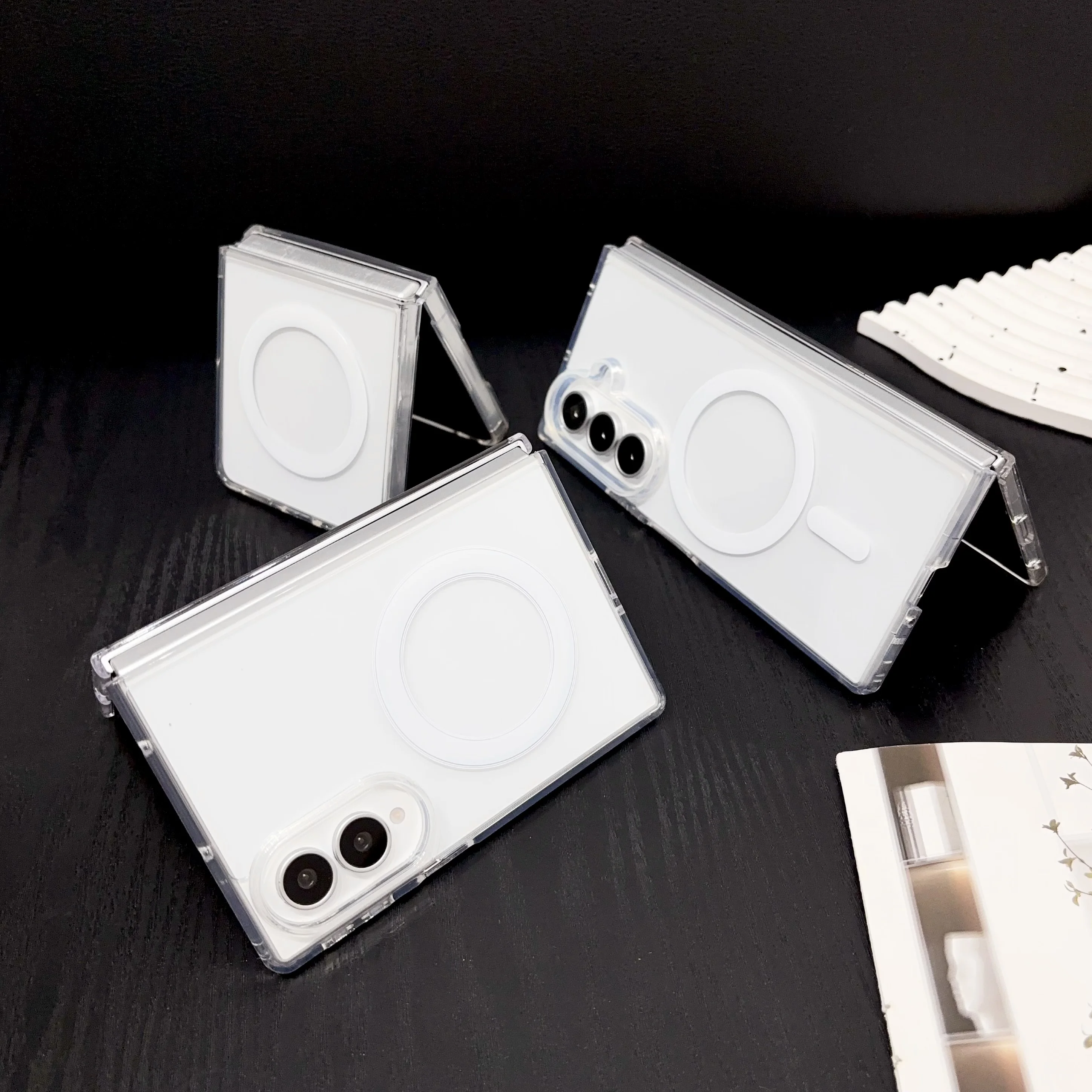 Transparent Foldable Phone Case with MagSafe - Shockproof Protective Cover