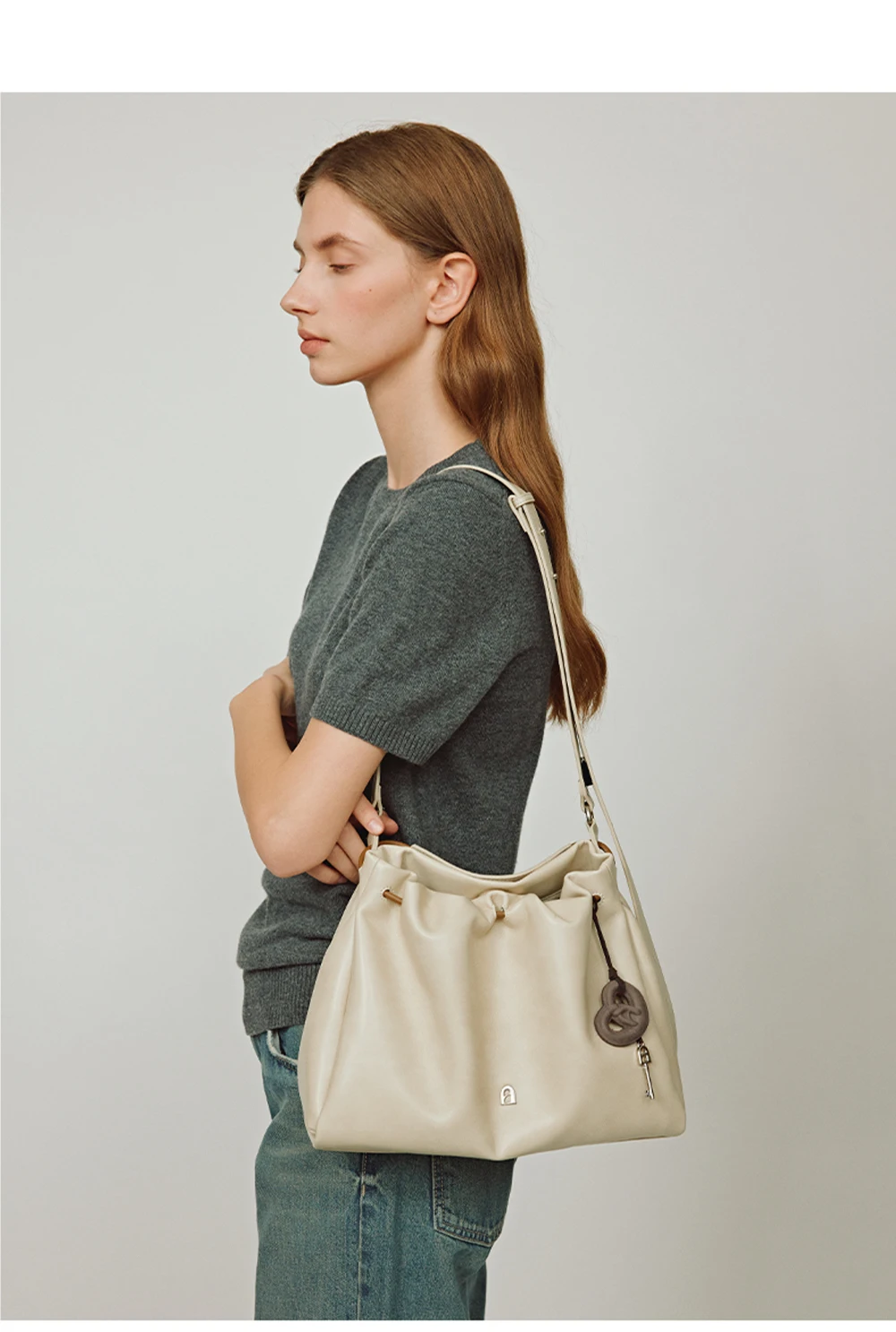 Genuine leather tote, accessory detail