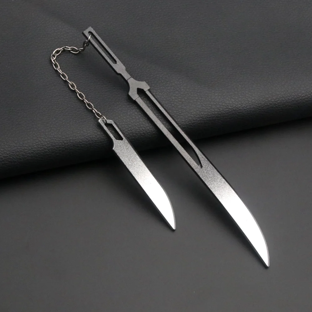 Anime Keychain BLEACH Thousand-Year Blood War Kurosaki Ichigo Zangetsu Weapon Pendant For Men