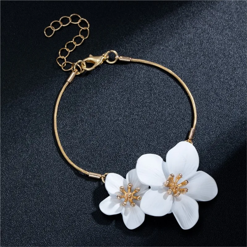 Elegant Chich Stylish Flower Bracelet for Women Simple Fashion Party Jewelry Gifts Suit for Summer Vocation