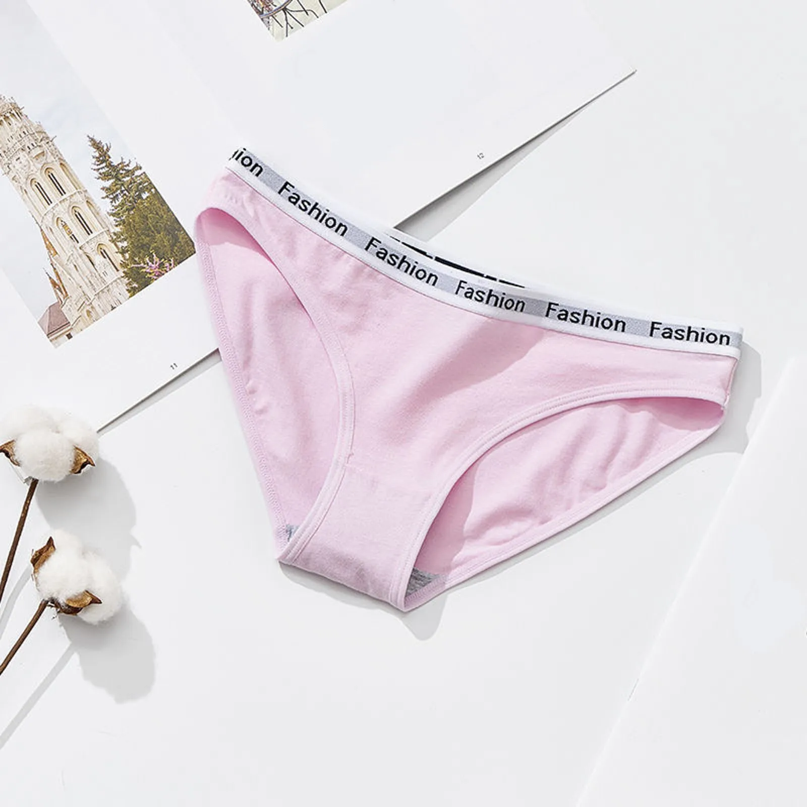 2026 Mutandine della biancheria intima delle nuove donne Slip morbidi in cotone Biancheria intima femminile Ragazze Sport Moda Stampata Lingerie da donna Intimo - immagine 4