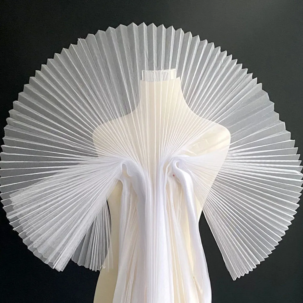 Tessuto Chiffon Plissettato Con Volant E Perle - 150cm Larghezza, Per