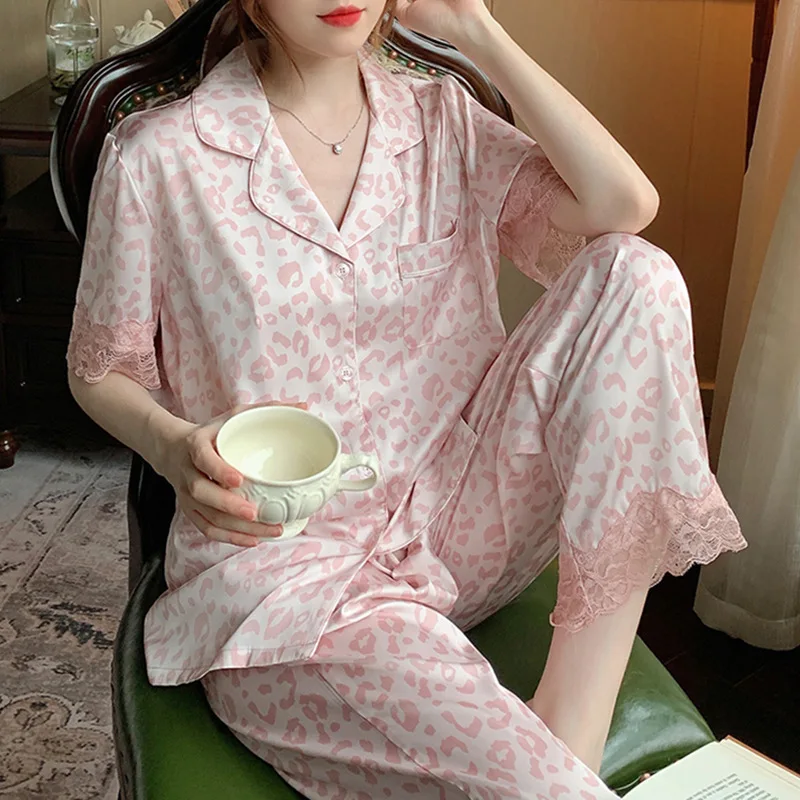 Pijama tipo cárdigan de manga larga con estampado de leopardo rosa para primavera y verano, conjunto informal de seda helada coreana para mujer, satén rosa