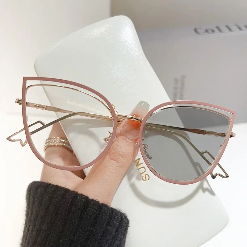 Stylish Photochromic Cat Eye Eyeglasses with Blue Light Blocking Technology