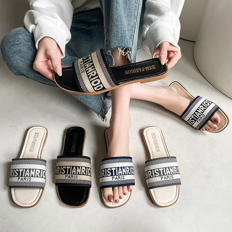 Luxury Sandals Summer Women Slippers Fashion Designers Sandals Vacation Beach Shoes Color Matching Letter Ladies Flat Slippers