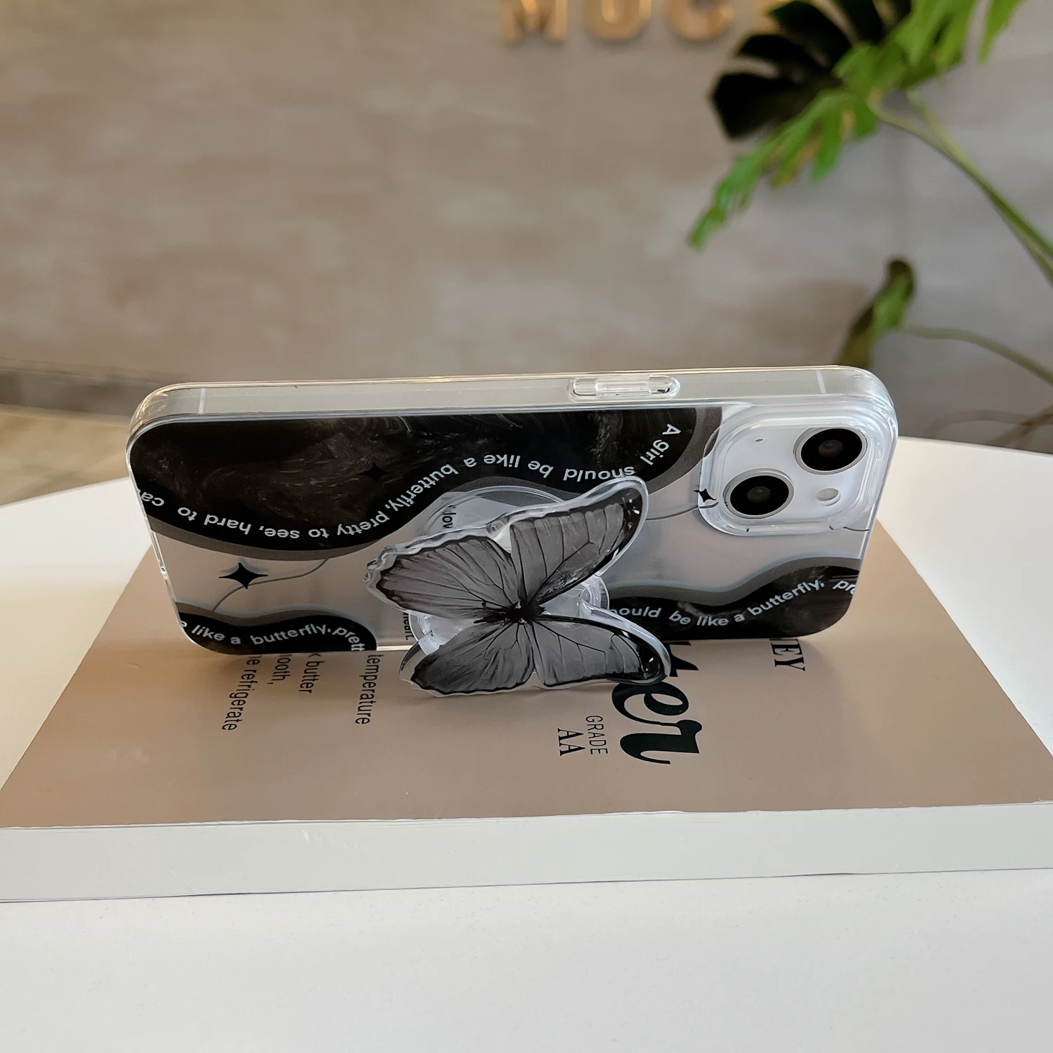 Black Butterfly Grip Tok Holder Lustre Lining Hard Phone Case