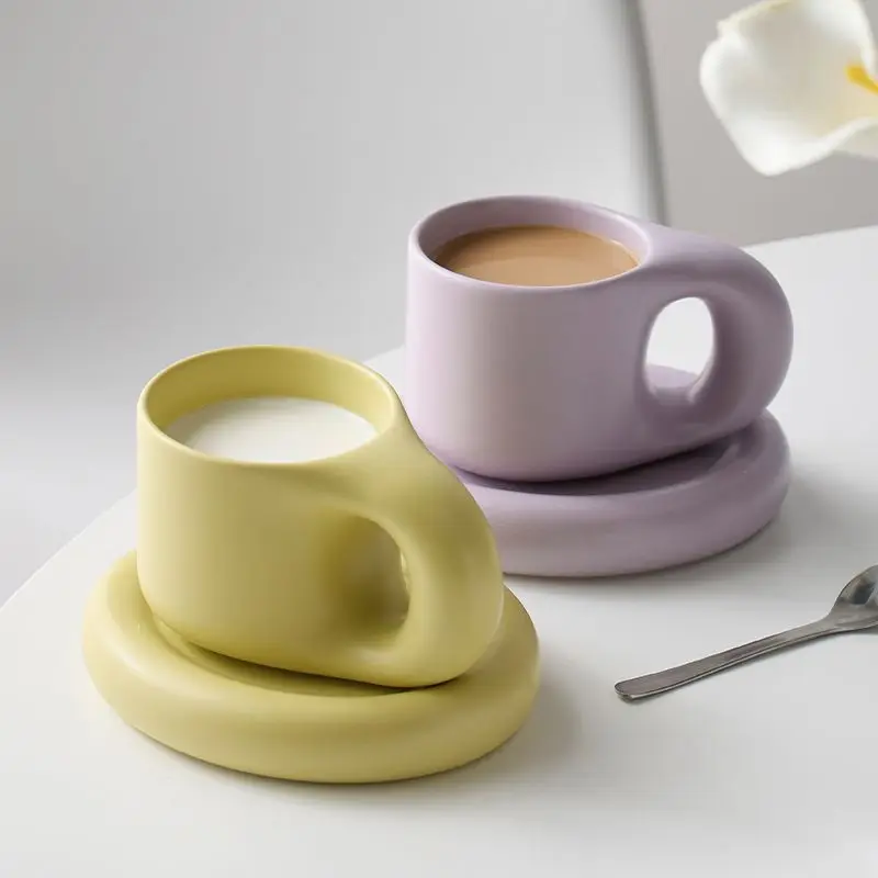 

Ceramic Coffee Cup and Saucer Set Simple and Versatile High Appearance Level Niche Breakfast Mug Delicate Gift Household Gadgets