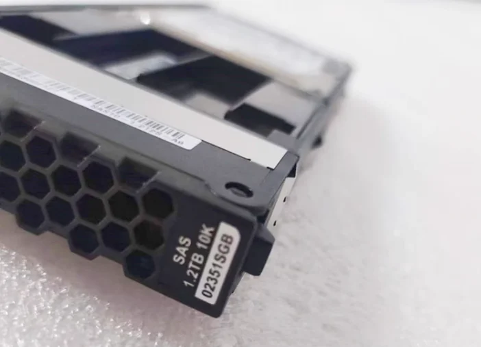 

Для жесткого диска 02351SGB 1,2 T 10K SAS 2,5 5500V5 5300V3