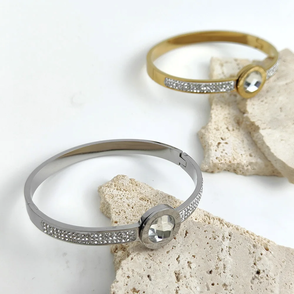 Luxury Jewelry Bracelet Round Crystal Zircon Roman Numeral Bangle for Men Women Stainless Steel Charm Designer Couple Bracelets 4