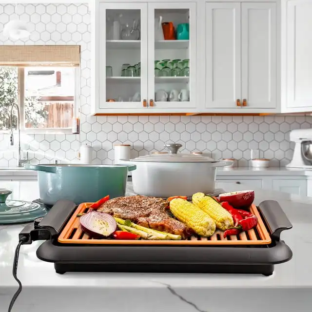 

BBQ Grill with Non-Stick Cooking Surface, Adjustable Temperature Knob, Fast Heating Perfect for Grilling, Removable Plate for Ea