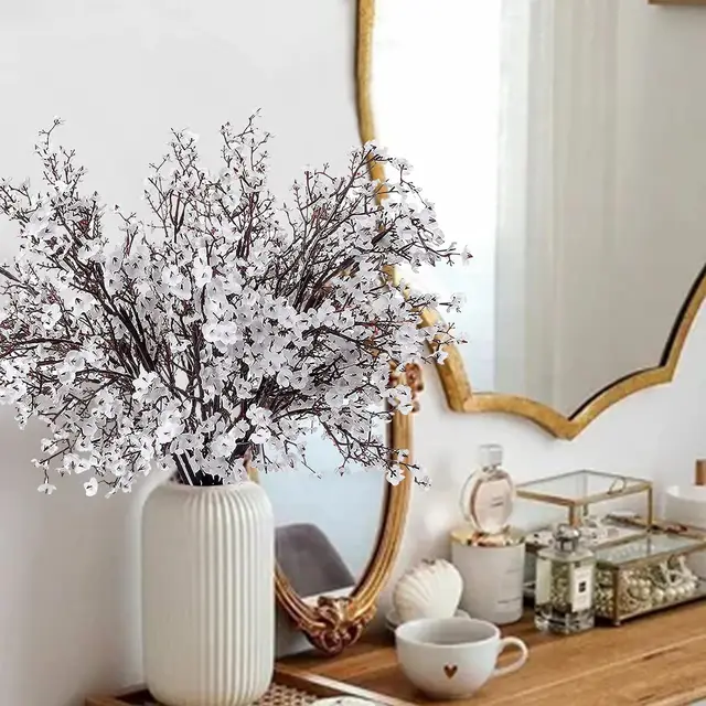 Kunstige blomster i plast
